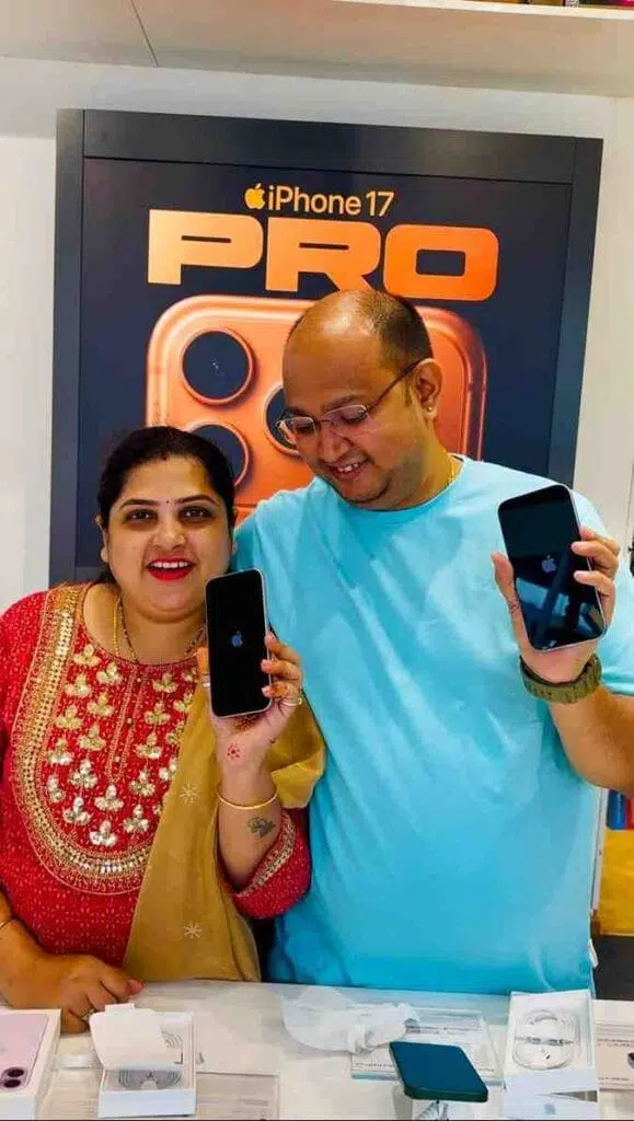 Apple iPhone 17 Blue & lavnender Unboxing izone digital Best price online