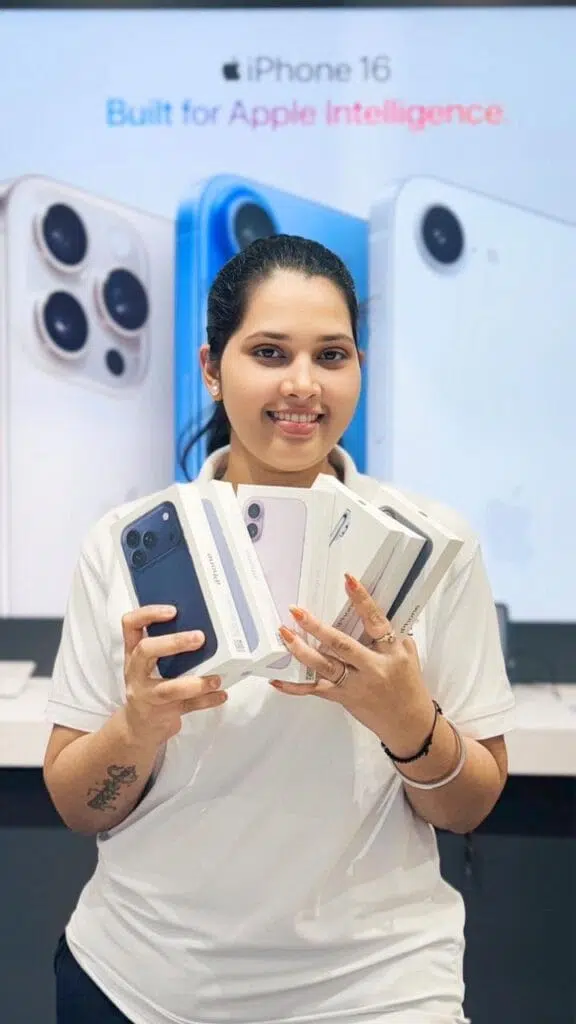 Apple iPhone 17 Series Avail at izone digital