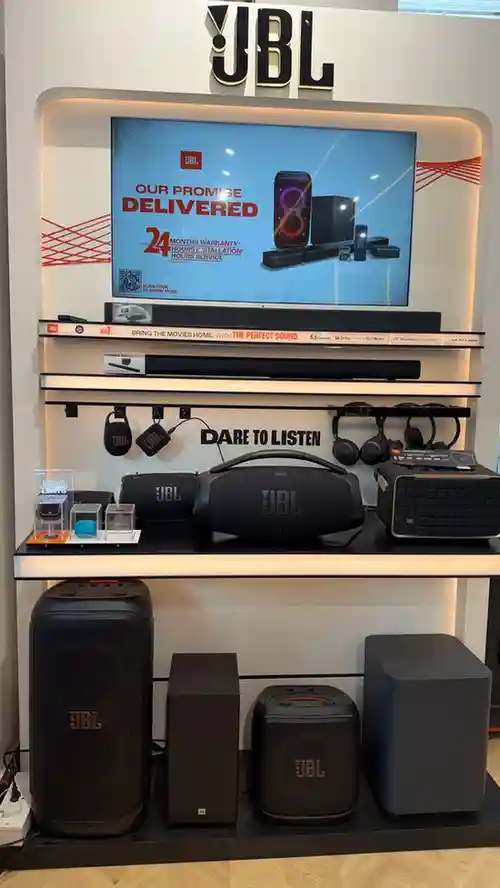 Why Mumbai Trusts iZone Digital for Apple Products, Cashback & Safe Payments 9 Jbl Exclusive Store Andheri West Mumbai